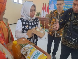 Temu Kader Motivator, Ning Ita Tekankan Pentingnya Pemeriksaan Kesehatan Gratis