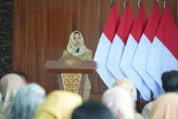 Rakor Pembentukan Koperasi Desa Merah Putih, Ning Ita Minta Mapping Potensi Setiap Kelurahan Secara Rigid