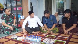 Bupati Sidoarjo Subandi Takziah ke Rumah Duka Korban Hanyut di Pantai Balekambang