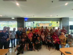 Halal Bihalal dan Pertemuan Para Tokoh di Reuni Lintas Angkatan Stikosa AWS