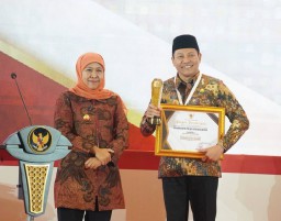 Pemkab Sidoarjo Terpilih sebagai Kabupaten Terbaik Pertama dalam Penghargaan Pembangunan Daerah Tahun 2025