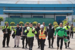 Peringati Hari Buruh, Kapolres Blitar Gelar Patroli R2 Sasar Pabrik Gula RMI dan Perkebunan Teh Sirah Kencong