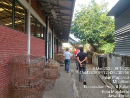Polres Mojokerto Kota Grebek Kandang Ayam Aduan di Pasar Prapanca