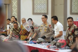 Polda Jatim Ungkap 1.863 Kasus, Amankan 2.307 Tersangka di Operasi Pekat II Semeru 2025