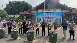 Bupati Mojokerto Al Barra Pimpin Langsung Pemusnahan Barang Kena Cukai Ilegal Senilai Rp 19,3 Miliar