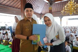 Luluskan 5.035 Santri Tahfidz, Pemkab Mojokerto Luncurkan Program Hafidz dan SPMB 2025