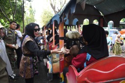 Wakil Bupati Mimik Idayana Sedekahkan Gajinya Untuk Kegiatan Sosial Melalui Jumat Berkah