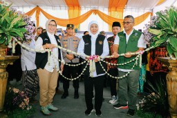 Resmikan Dua Tempat Pengolahan Sampah 3R di Lumajang, Gubernur Khofifah: Ubah Sampah Jadi Rupiah