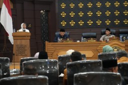 Sampaikan RPJMD, Wali Kota Mojokerto Dorong Dua Raperda Baru dalam Rapat Paripurna DPRD