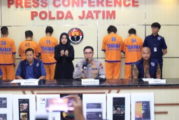 Polda Jatim Ungkap Kasus Tindak Pidana ITE Pornografi Anak Motif Cemburu