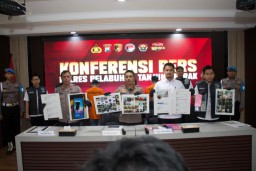 Sebarkan Konten Asusila, Dua Orang Dicokok Polres Pelabuhan Tanjungperak