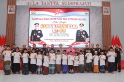 HUT Bhayangkara ke-79, Polres Blitar Berbagi dengan Anak Yatim dan Gelar Khitanan Massal