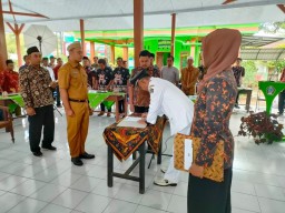 Kades Kandangan Lantik Dicky Ardianto Sebagai Kamituwo Dusun Darungan