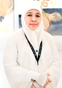 Gubernur Khofifah Jalankan Puncak Ibadah Haji Wukuf di Arafah