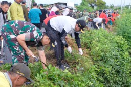 Bupati Subandi Imbau Warga Tidak Membuang Sampah Sembarangan