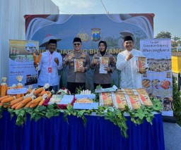 Dukung Asta Cita, Giat Tanam Jagung di Lahan Pesantren Serentak se JawaTimur