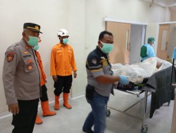 Mayat Membusuk Ditemukan di Pantai Peh Pulo Blitar. Korban Hilang Empat Hari, Identitas Terungkap dari Tato di Tubuh