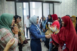 Diskopukmperindag Jejali Pelatihan UMKM, Ning Ita Harap UMKM Naik Kelas