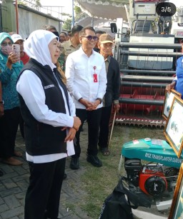 Dorong Produktivitas Pangan, Gubernur Jatim Masifkan Bantuan Alsintan