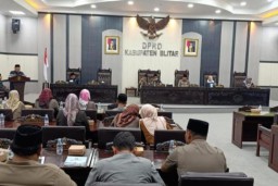 DPRD Kabupaten Blitar Gelar Rapat Paripurna Penyampaian Nota Keuangan Perubahan APBD 2025