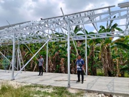 Pemdes Setro Menganti Bangun Lapak UMKM Bagi Warganya