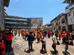 Musibah Ponpes Al Khoziny, Bupati Subandi Sampaikan Duka Cita Mendalam dan Apresiasi Semua Tim 