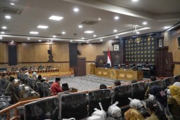 Wali Kota Mojokerto Sampaikan Tanggapan atas Tiga Raperda Inisiatif DPRD