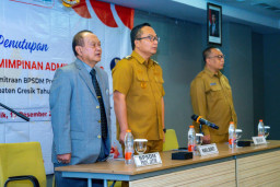 Tutup Pelatihan Kepemimpinan, Wabup Alif Tekankan Tugas Utama Administrator