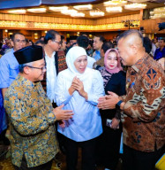 Gubernur Khofifah Bersama Menko Pangan Gelar Rakor MBG di Jatim, Dorong Percepatan dan Maksimalisasi Sertifikasi SPPG