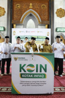 Bupati Warsubi Gandeng Baznas Santuni 1.000 Anak Yatim dan Kick Off ‘Jombang Berinfaq’ 
