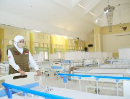 Gubernur Khofifah Resmi Tutup RS Lapangan Indrapura