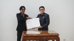 Teken NPHD 2023, Pj Bupati Adriyanto : Pemkab Bojonegoro Siap Dukung Pelaksanaan Pilkada 2024