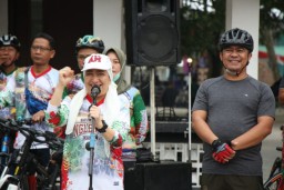 Ribuan Warga Bojonegoro Ikuti Gowes Bareng Bu'e