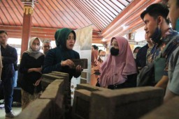 Sekolah Boto Pamerkan 4 Hasil Karya Batu Bata Terbaru