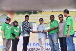 Ratusan Kicau Mania Rebut Piala Bupati Sidoarjo