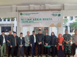 Lepas KKN Mahasiswa Unsuri, Bupati Gus Muhdlor : Utamakan Akhlak dan Unggah Ungguh