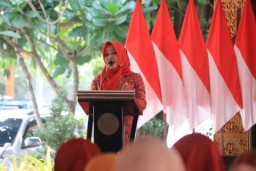 Buka Bimtek Guru SD, Bupati Ikfina: Proses Belajar Harus Menyenangkan