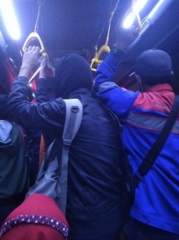 Penumpang Bus Trans Jatim Menumpuk dan Tidak Terangkut, Dishub Jatim Harus Evaluasi