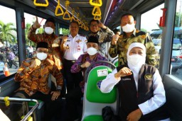 HUT Jatim Ke-77, Gubernur Khofifah: Monggo Nikmati Bus Trans Jatim Gratis Satu Hari Penuh