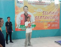 Caleg PKS, 'Didit' Adi Wisnugraha Gelar Turnamen Tenis Meja
