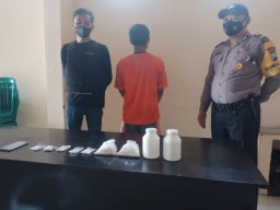 Sembunyikan Pil Dobel L di Jok Sepeda Motor, Warga Pandantoyo Ditangkap