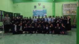 Siswa SMK Plus NU Sidoarjo Belajar Jurnalistik Bareng PWI Sidoarjo