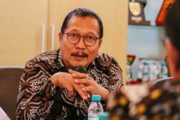 Pakar Kebijakan Publik UNAIR Dukung Pergantian Warna Pelat Nomor