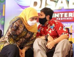 Peringati Hari Disabilitas International, Gubernur Khofifah Tegaskan Komitmen Pembangunan Yang Makin Setara dan Inklusif