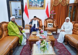 Hadiri Haul ke 130 Syekh Nawawi Al-Bantani, Gubernur Khofifah Ajak Teladani Semangat Nasionalisme dan Intelektualitas Ulama Kelas Dunia