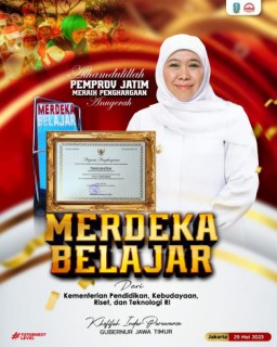 Komitmen Majukan Pendidikan Jatim, Gubernur Khofifah Raih Anugerah Pemda Transformasi Digital dari Kemdikbud Ristek RI