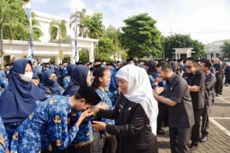 Gubernur Khofifah Larang ASN Pemprov Jatim Mudik Gunakan Mobil Dinas