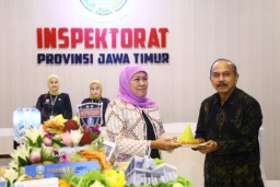 Gubernur Khofifah Resmikan Gedung Baru dan Masjid Inspektorat Jatim