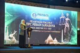 Gubernur Khofifah Apresiasi PBH PERADI yang Aktif Bantu Masyarakat Kurang Mampu Dapatkan Keadilan dan Kepastian Hukum