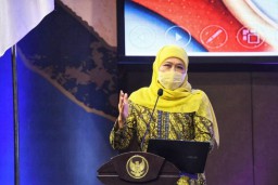 Khofifah Ajak Akademisi dan Praktisi Komunikasi Perang Melawan Ujaran Kebencian